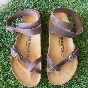 Birkenstock Yara Leather Sandals Mens 8 Womens 10